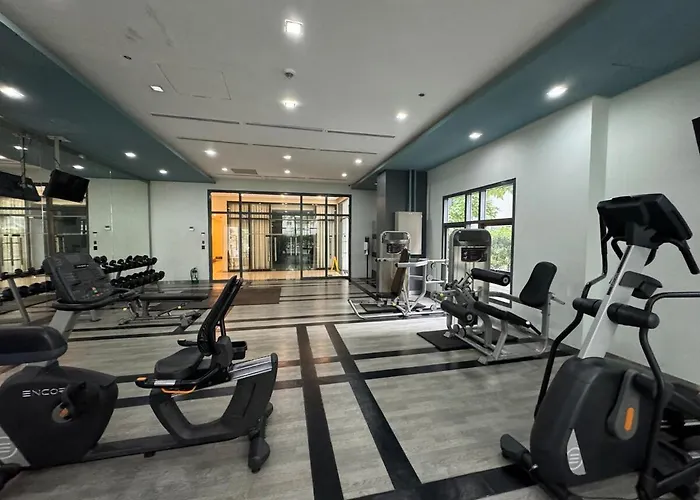 Staycation Near Venice Mall Mckinley Taguig Manila