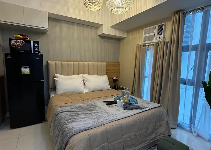 Staycation Near Venice Mall Mckinley Taguig Apartment *