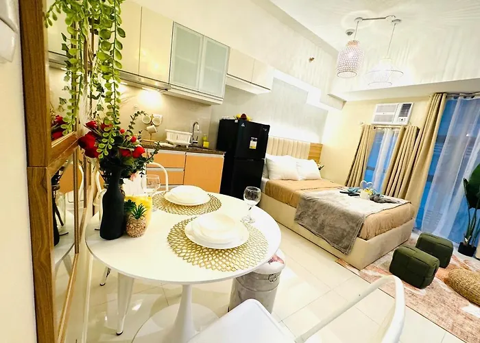 Staycation Near Venice Mall Mckinley Taguig Apartment *