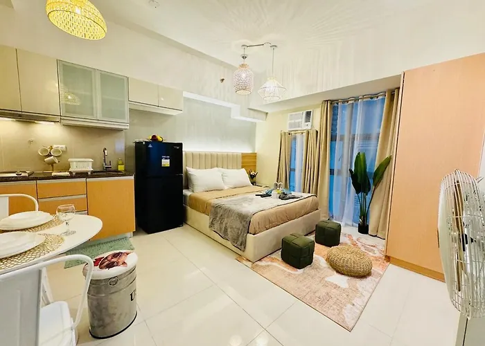 Apartment Staycation Near Venice Mall Mckinley Taguig *