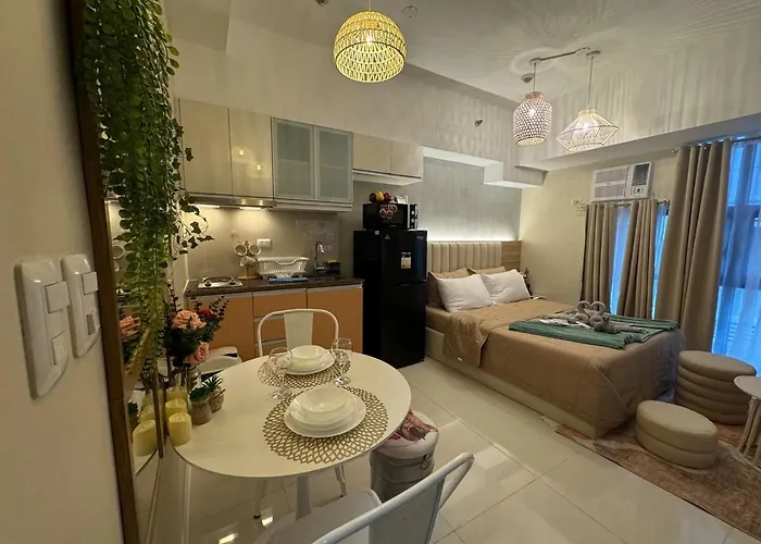 Staycation Near Venice Mall Mckinley Taguig
