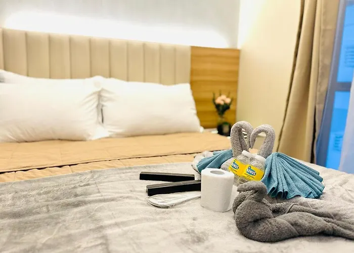 Staycation Near Venice Mall Mckinley Taguig Apartment *