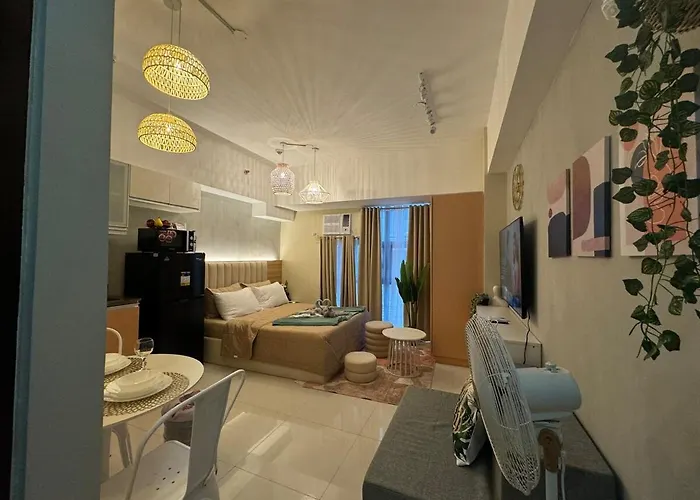 Apartment Staycation Near Venice Mall Mckinley Taguig *