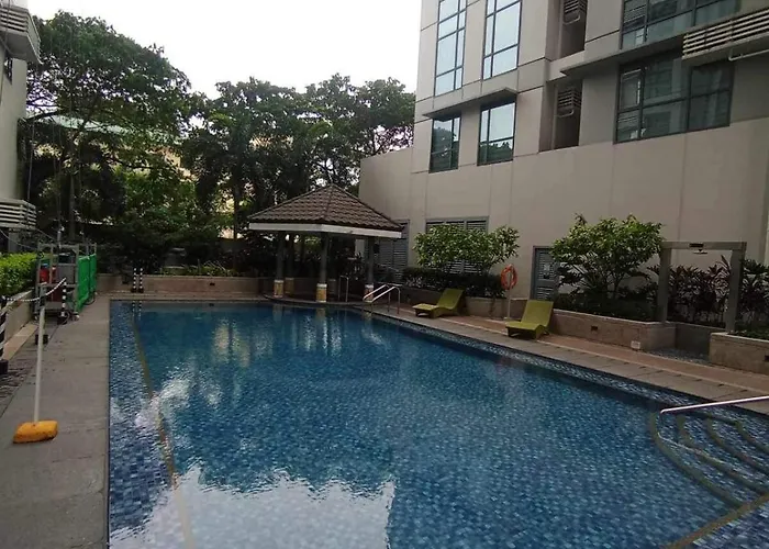 Apartment Staycation Near Venice Mall Mckinley Taguig *